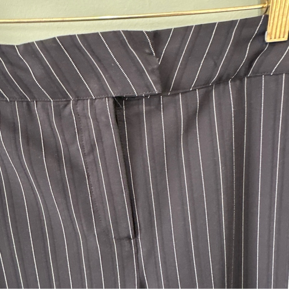 Tail Womens Black Pinstripe Cropped Pant Capri Size 10 Golf Outdoor Performance - Picture 6 of 13